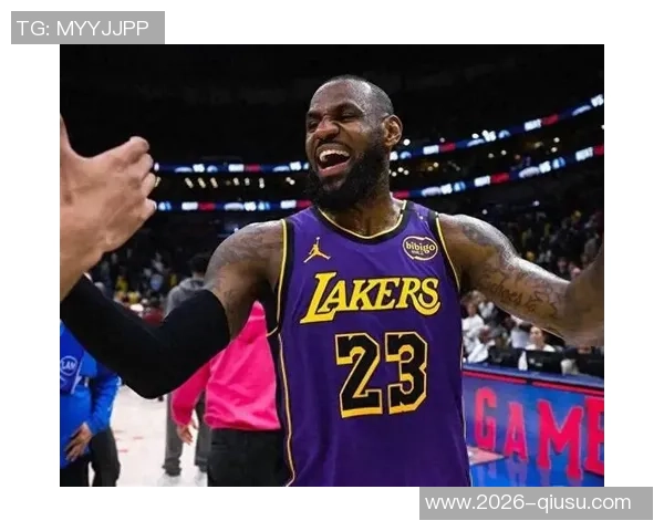 詹姆斯强调灵活调整打法是球员适应球队的重要生存智慧 詹姆斯强调灵活调整打法是球员适应球队的重要生存智慧