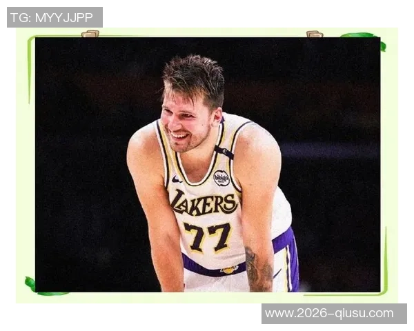 约什格林称赞三球自信与东契奇相似展现强大技巧的关键所在